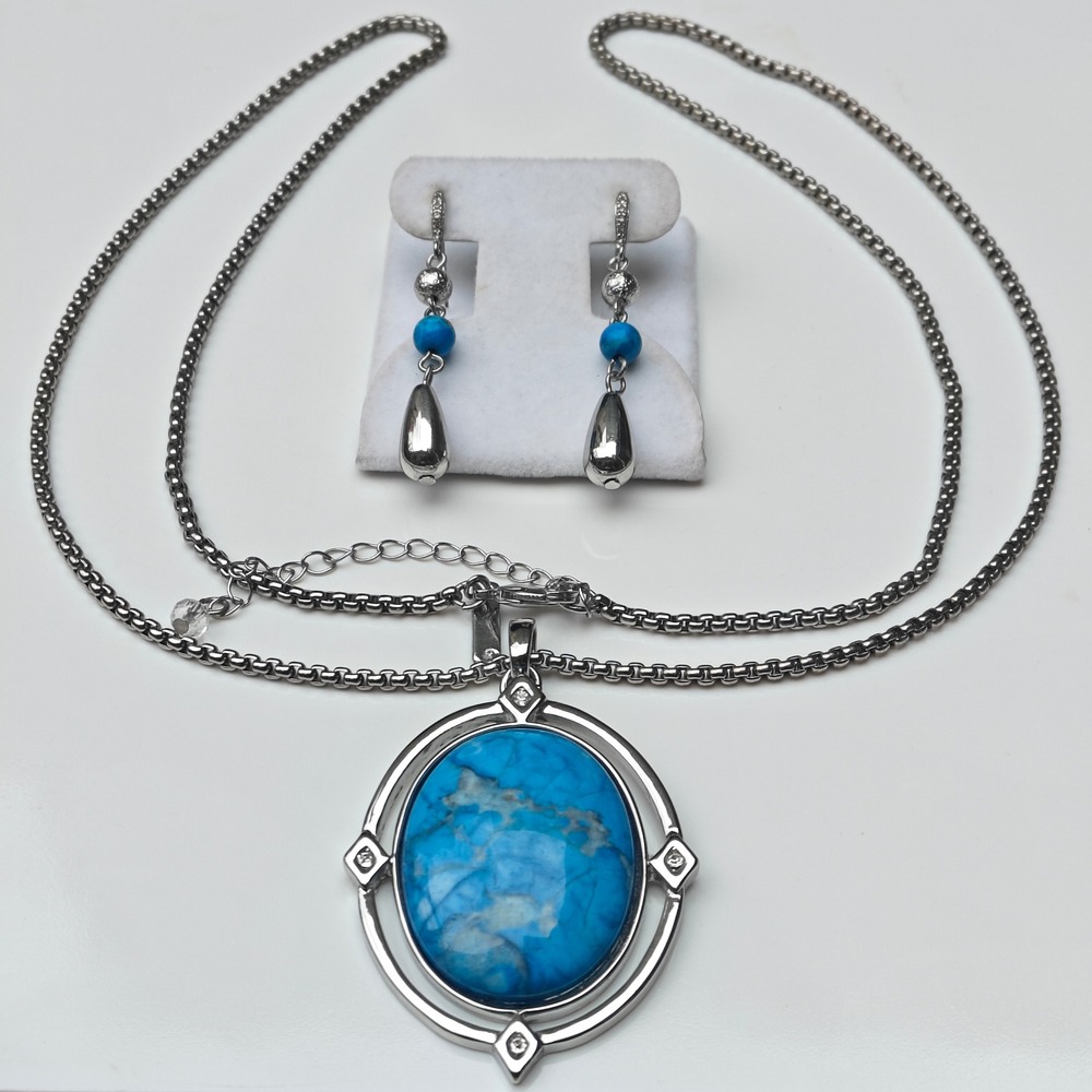 White House Black Market Silver Blue Faux Turquoise Pendant Necklace Earring Set